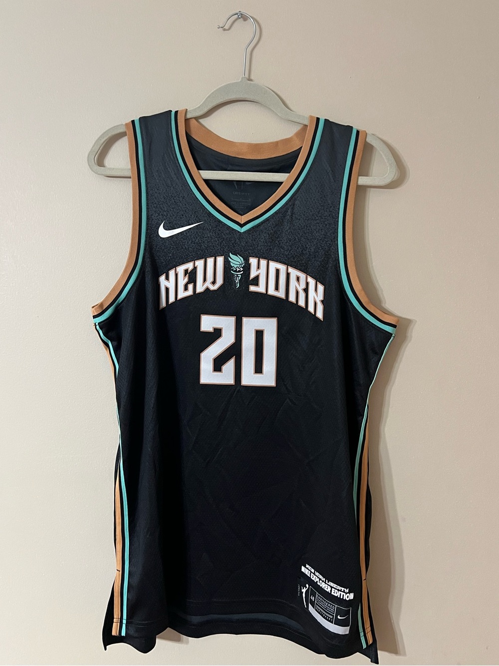 Nike Adult New York Liberty Sabrina Ionescu #20 Black Victory Explorer Jersey